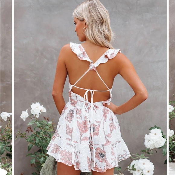 KRAMER COTTON EYELET FLORAL RUFFLE ROMPER - Vici - Picture 2 of 2